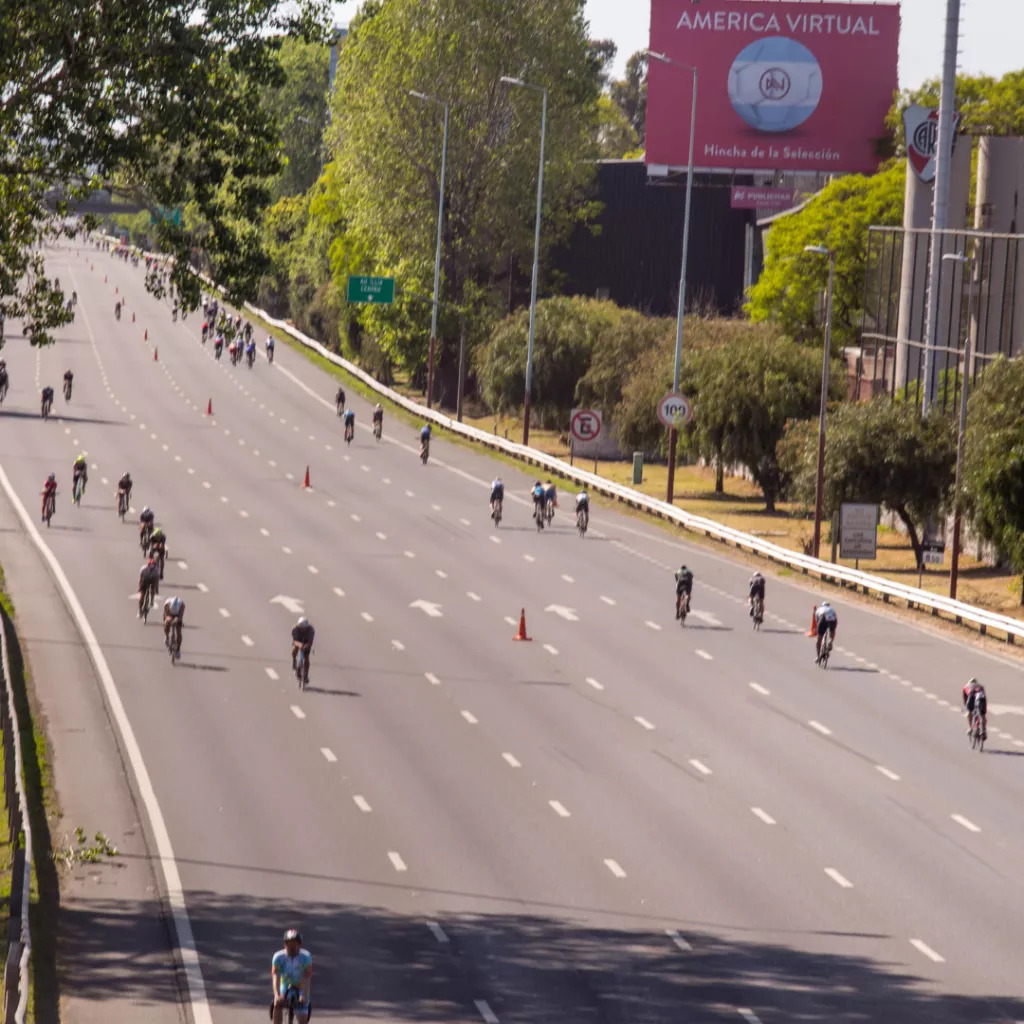 IRONMAN 70.3 Buenos Aires Palermo gallery image