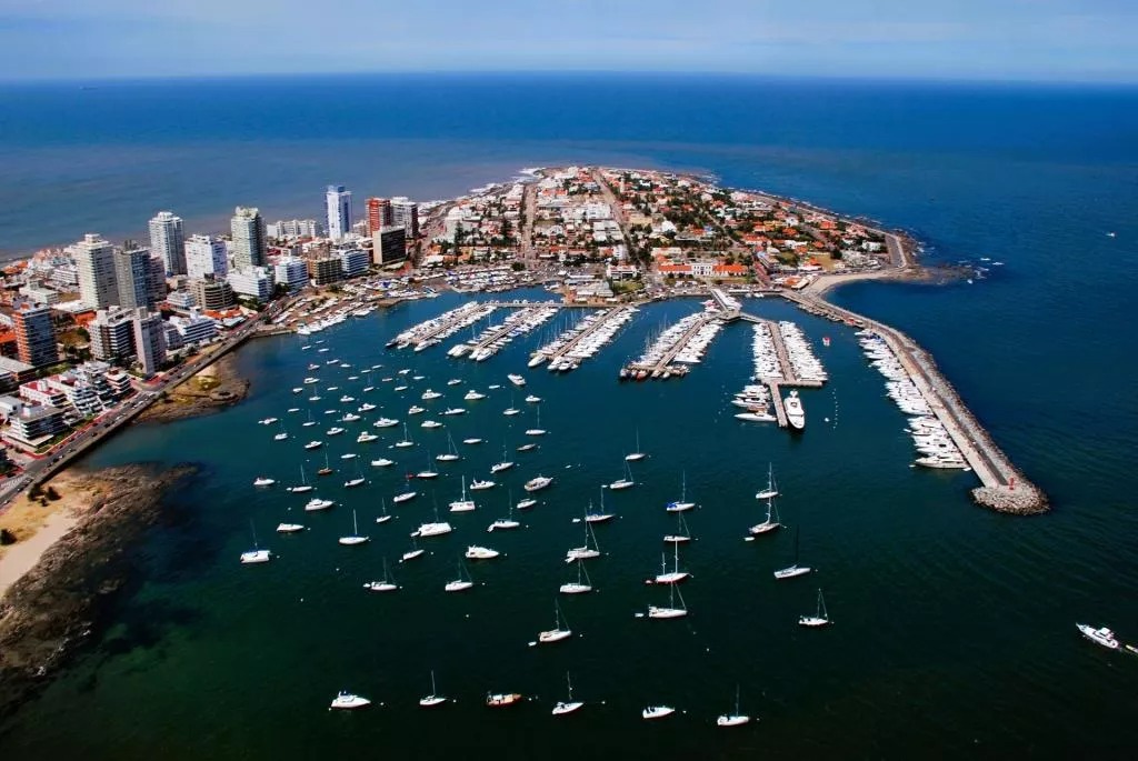 IRONMAN 70.3 Punta del Este gallery image