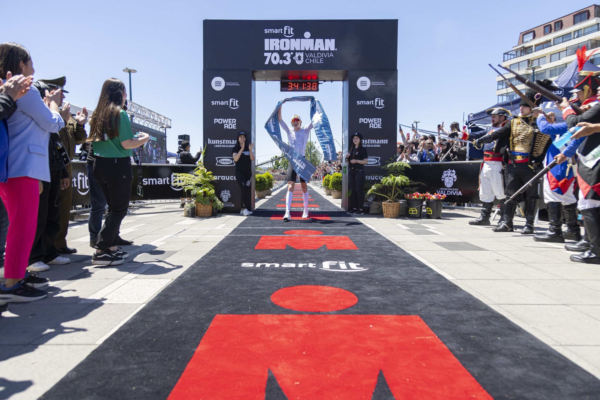 IRONMAN 70.3 Valdivia gallery image
