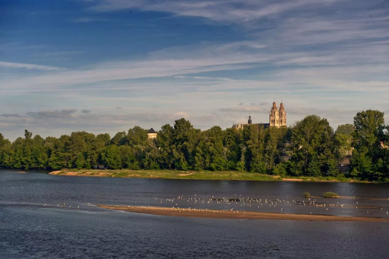 IRONMAN 70.3 Tours Metropole - Loire Valley event banner