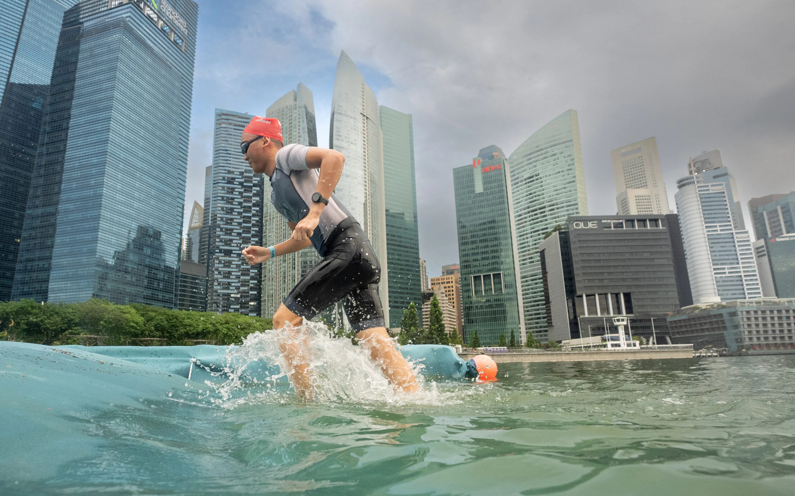 T100 Triathlon gallery image